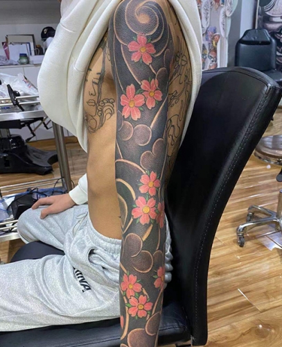 北碚老传统樱花臂纹身